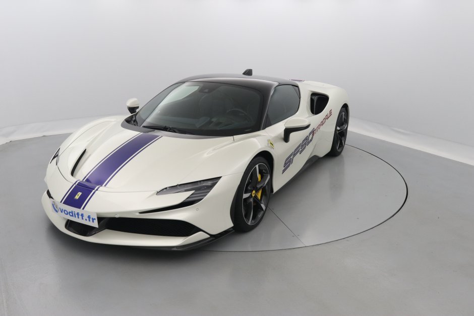 FERRARI SF90 STRADALE 4.0 V8 BITURBO 780 CV PHEV / 1000 CV DCT Disponible de suite !