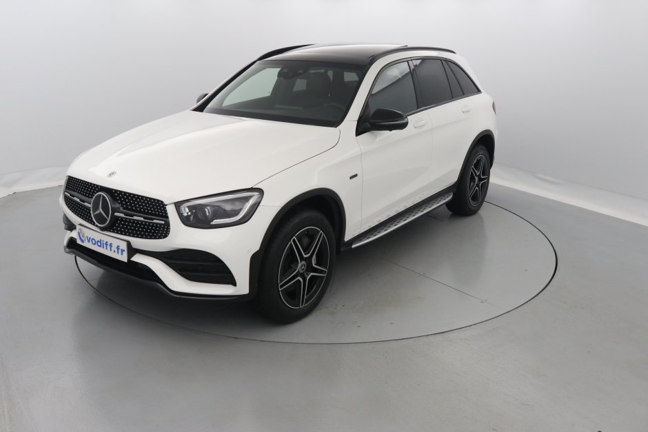 MERCEDES GLC 300e 4-MATIC AMG LINE 9G-TRONIC