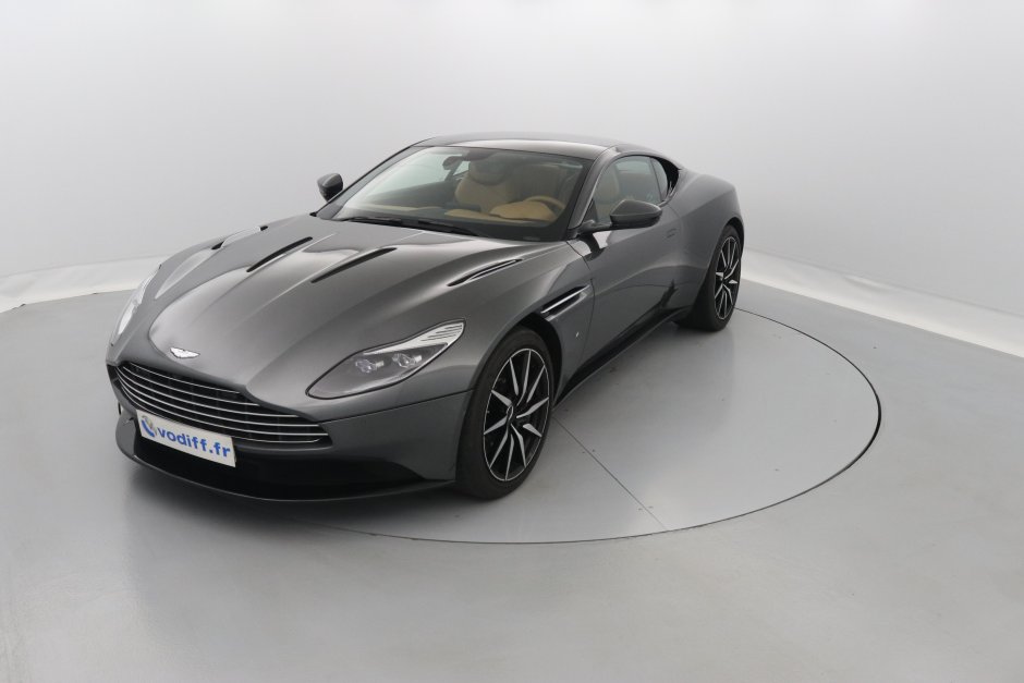 ASTON MARTIN DB 11 V12 COUPE AMR 639 CV LAUNCH EDITION