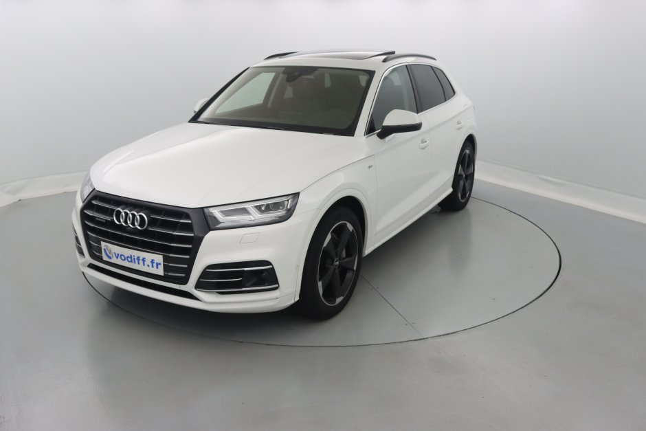 AUDI Q5 55 TFSI E HYBRID QUATTRO 367 CV SPORT S-TRONIC - 1ère Main 