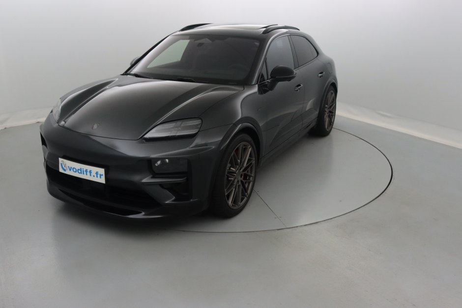PORSCHE MACAN TURBO 