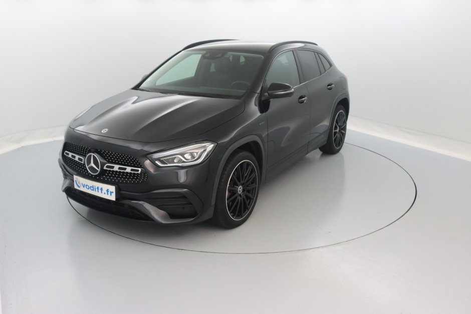 MERCEDES GLA 250e AMG LINE 8G-DCT