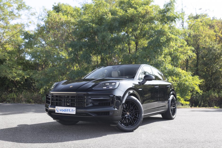 PORSCHE CAYENNE COUPE E-HYBRID 470 CH
