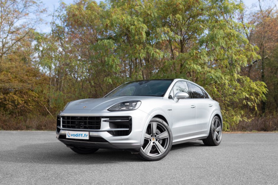 PORSCHE CAYENNE COUPE E-HYBRID 470 CH