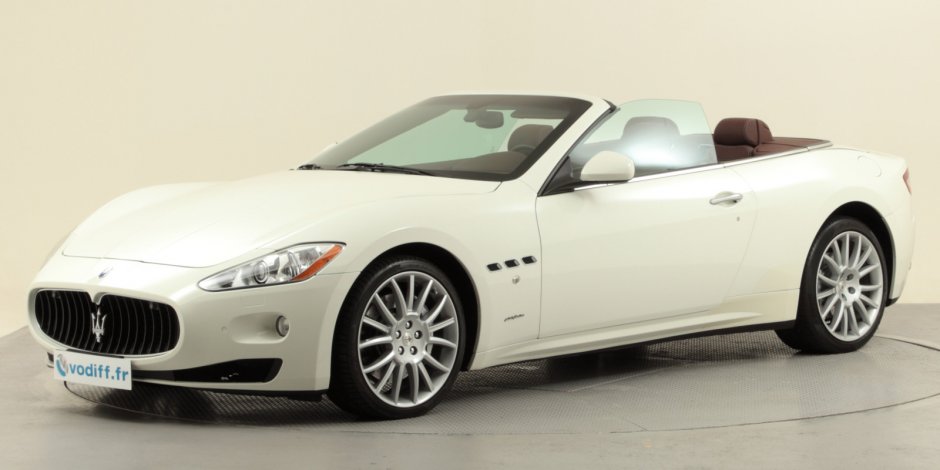 MASERATI GRANCABRIO  4.7 L V8 440 CV 
