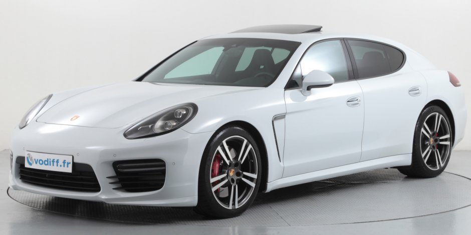 PORSCHE PANAMERA GTS 440 CV
