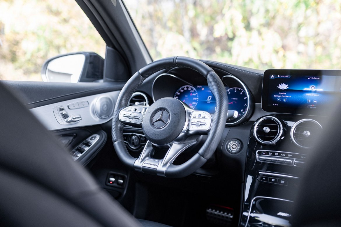 MERCEDES GLC 63 AMG 4-MATIC 476 CH AMG SPEEDSHIFT 9G - photo 17