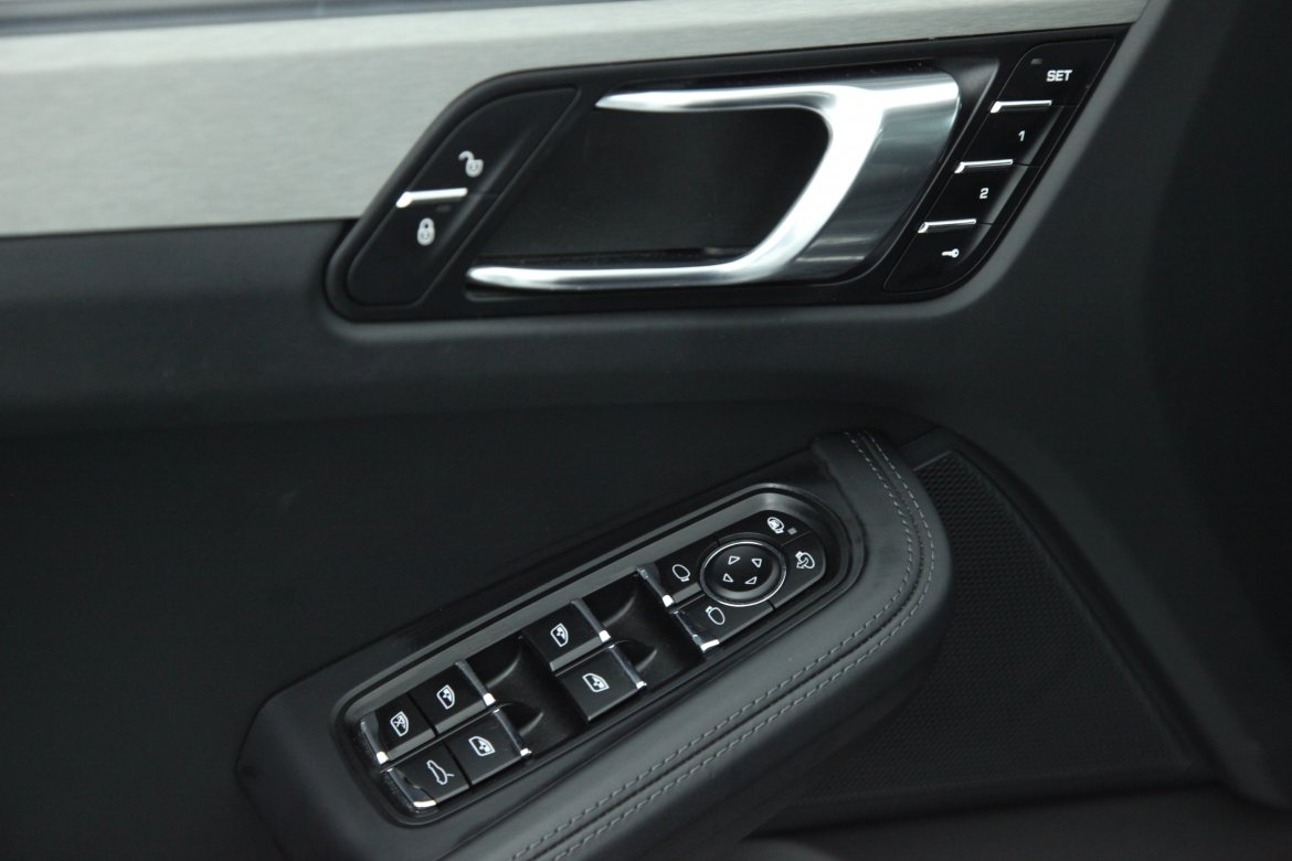 PORSCHE MACAN TURBO PACK PERFORMANCE 440 PDK  - photo 15