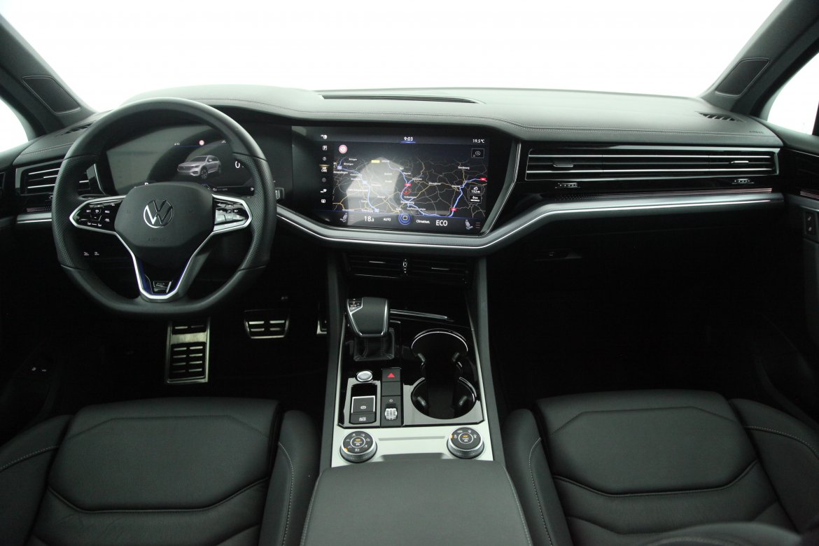 VOLKSWAGEN TOUAREG 3.0 TSI 462 HYBRID R - photo 12