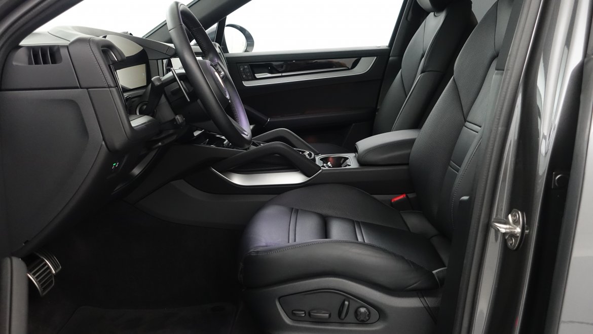 PORSCHE CAYENNE COUPE S E-HYBRID 519 CH - photo 10