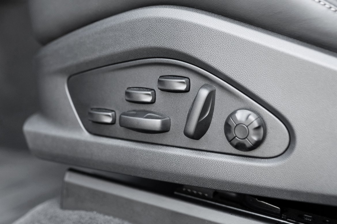 PORSCHE MACAN TURBO ELECTRIC 639 CH - photo 14