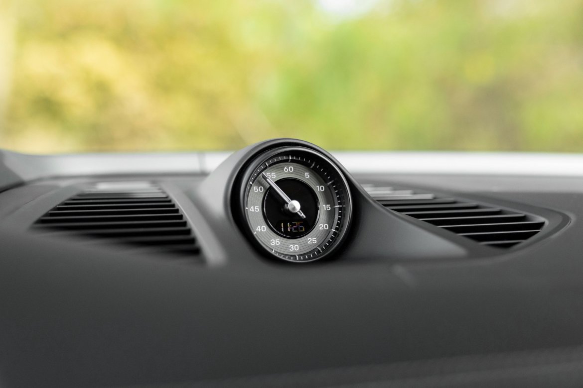 PORSCHE MACAN TURBO ELECTRIC 639 CH - photo 15