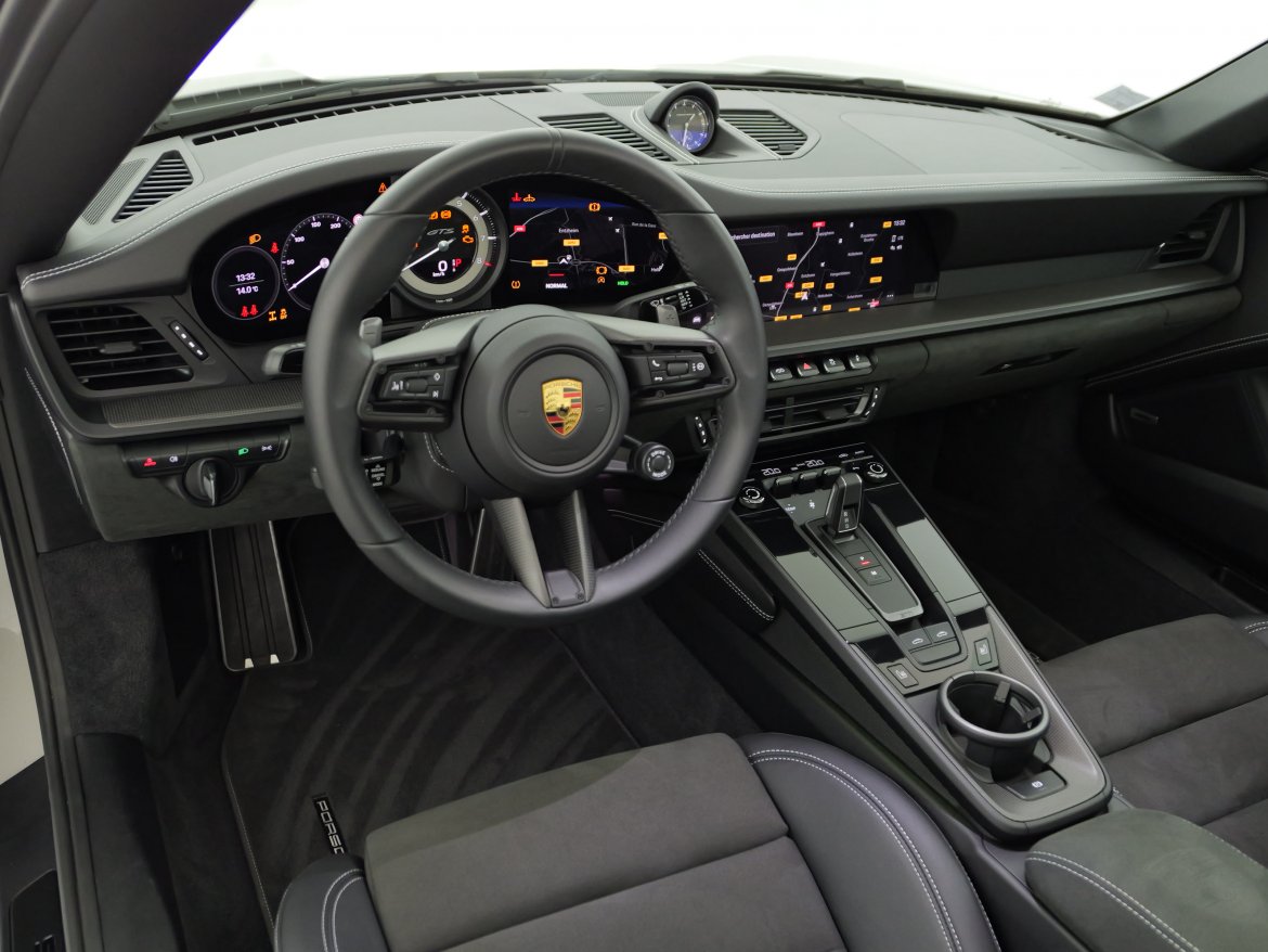 PORSCHE 992 TARGA 4 GTS 480 CH PDK - photo 15