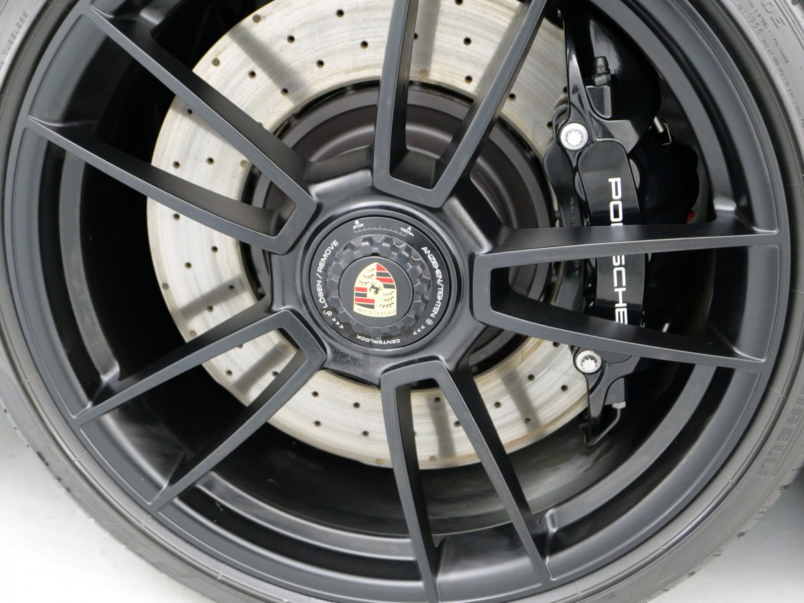 PORSCHE 992 TARGA 4 GTS 480 CH PDK - photo 21