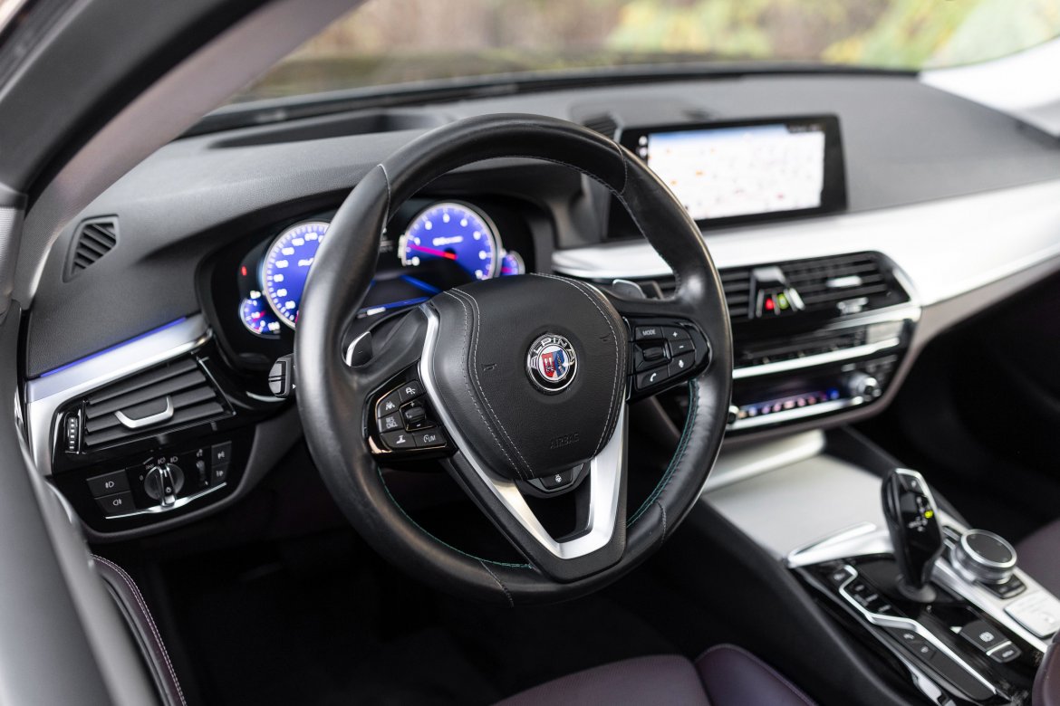  ALPINA B5 TOURING 608 CH  - photo 12